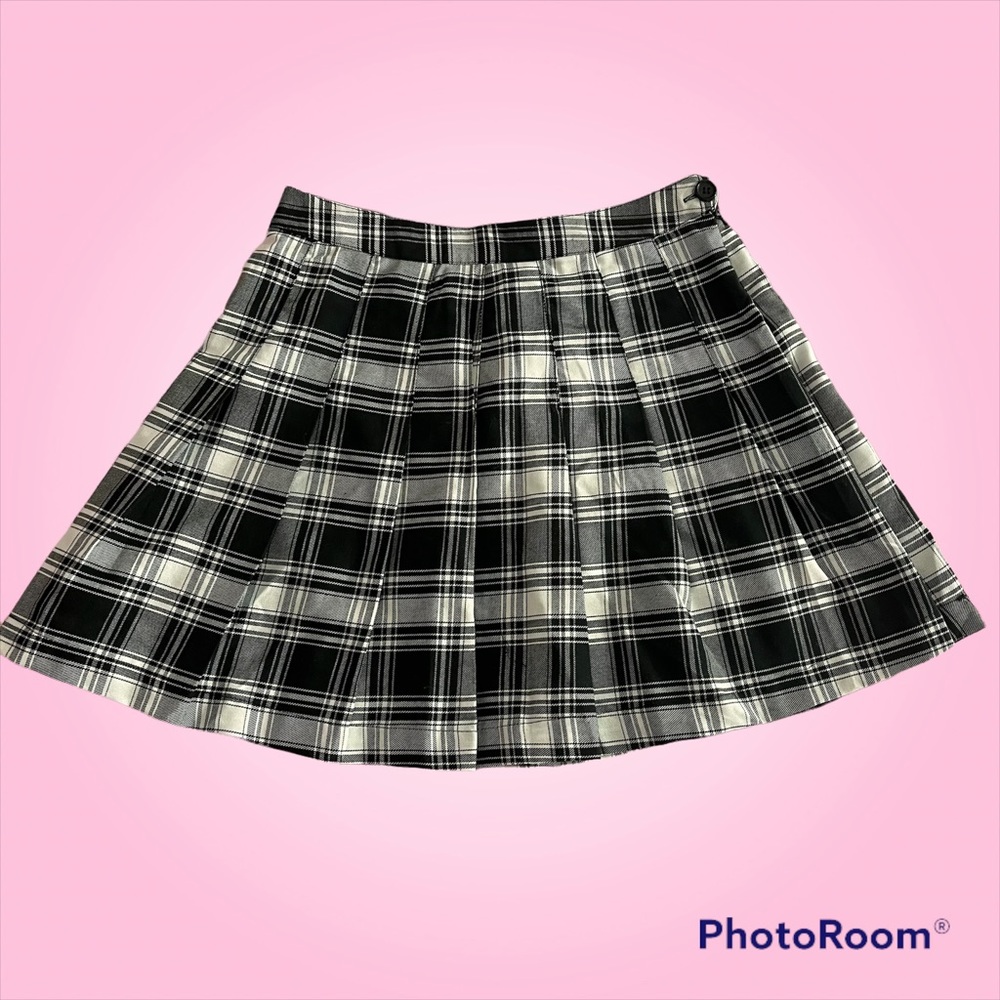 SOLD | 👙 Black Plaid Pleated Skirt 👙